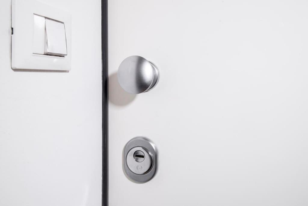B&B Gocciadoro 26 Nuovo, Climatizzato, Zona Ospedale, Posto Auto Trydent Zewnętrze zdjęcie
