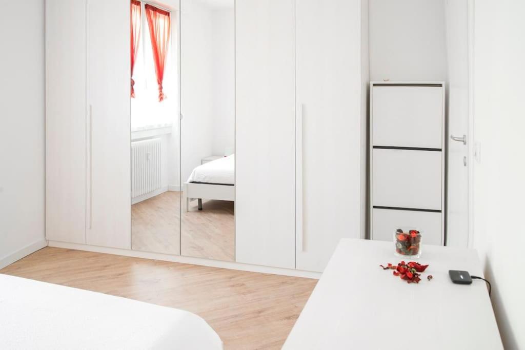 B&B Gocciadoro 26 Nuovo, Climatizzato, Zona Ospedale, Posto Auto Trydent Zewnętrze zdjęcie